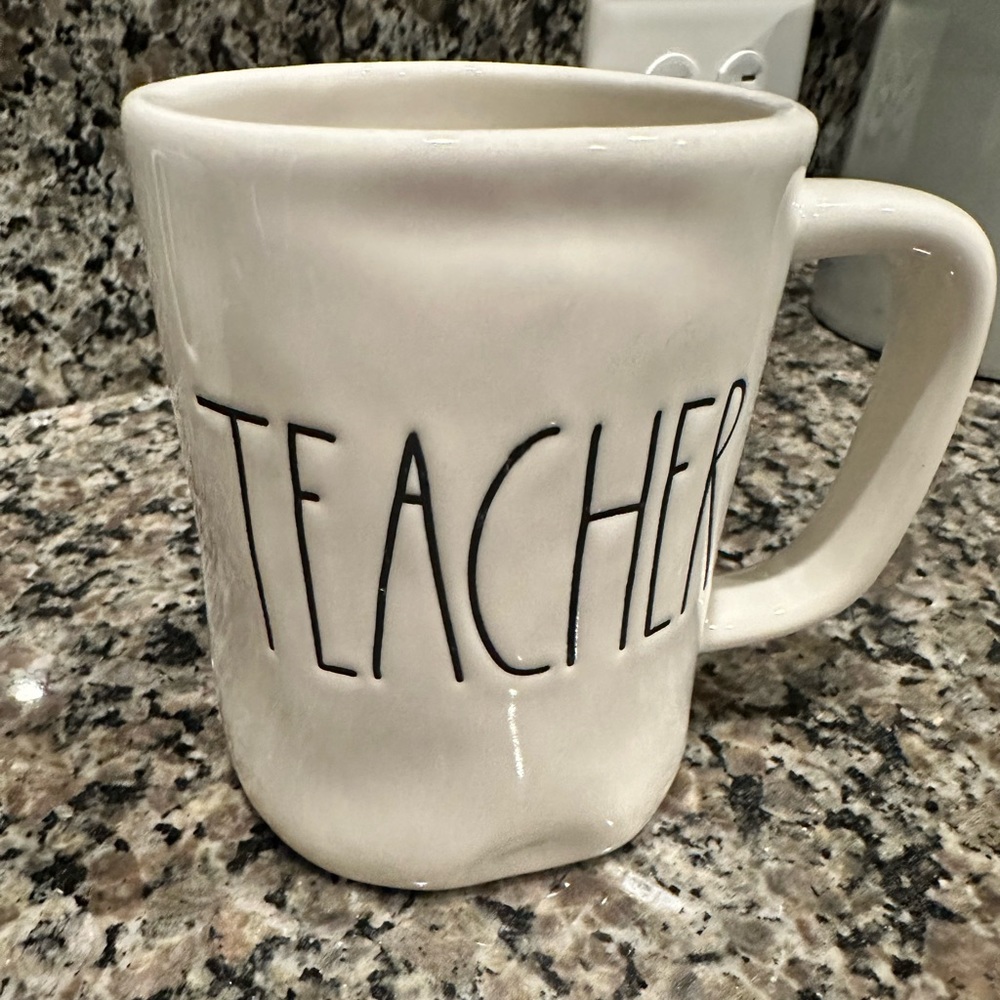 Rae Dunn Mug. Like new condition